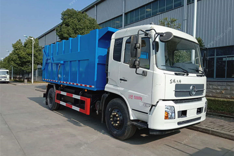 國(guó)五東風(fēng)新款壓縮對(duì)接式垃圾車(chē)
