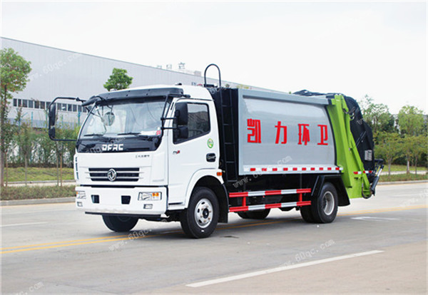 國(guó)五東風(fēng)7方壓縮式垃圾車
