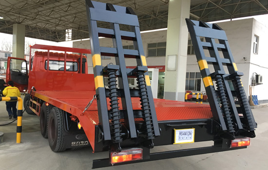 【國五】東風(fēng)特商后八輪平板 【國五】東風(fēng)特商后八輪平板