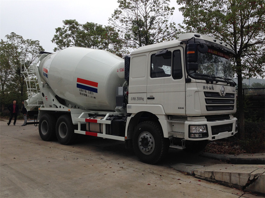 陜汽德龍水泥攪拌車(chē)