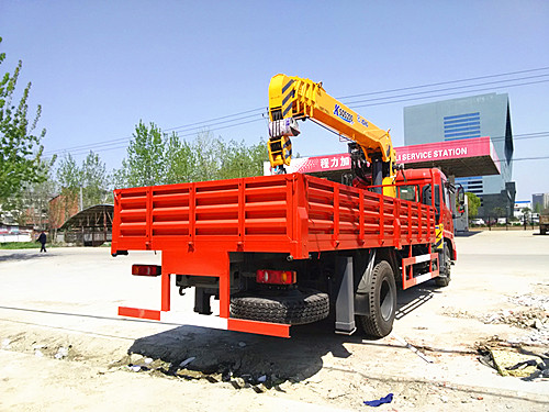 東風(fēng)天錦國(guó)五徐工6.3噸隨車吊