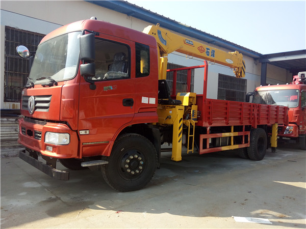 東風單橋石煤8噸隨車吊