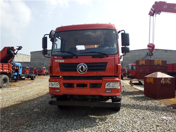 東風(fēng)前四后四飛濤8噸隨車吊