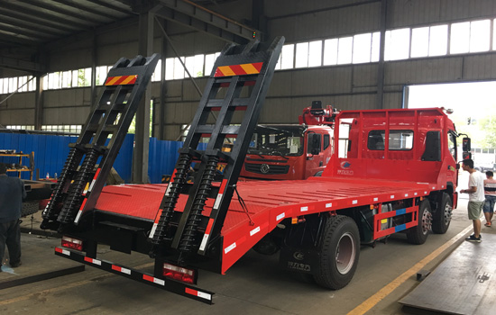 【國(guó)五】江淮小三軸挖機(jī)平板車 【國(guó)五】江淮小三軸挖機(jī)平板車