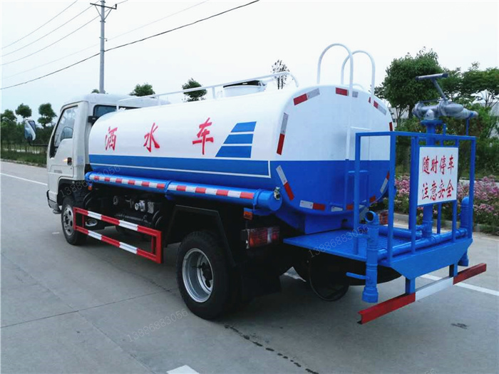 福田時(shí)代灑水車 福田時(shí)代灑水車
