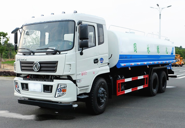 東風(fēng)專用底盤后雙橋灑水車