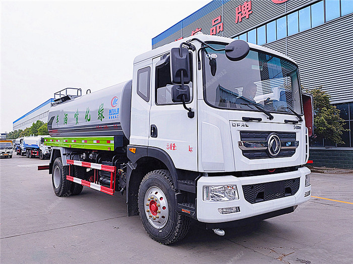 東風(fēng)多利卡D9灑水車(chē)