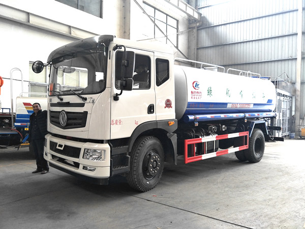湖北程力東風(fēng)15噸灑水車價格降倒冰點(diǎn)