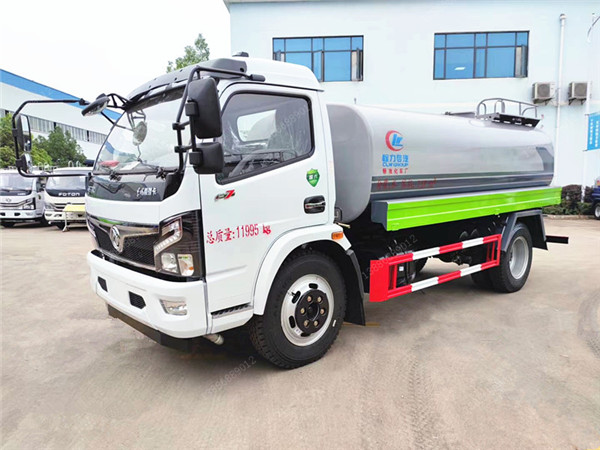 新款東風(fēng)福瑞卡8.5噸程力灑水車發(fā)遼寧！