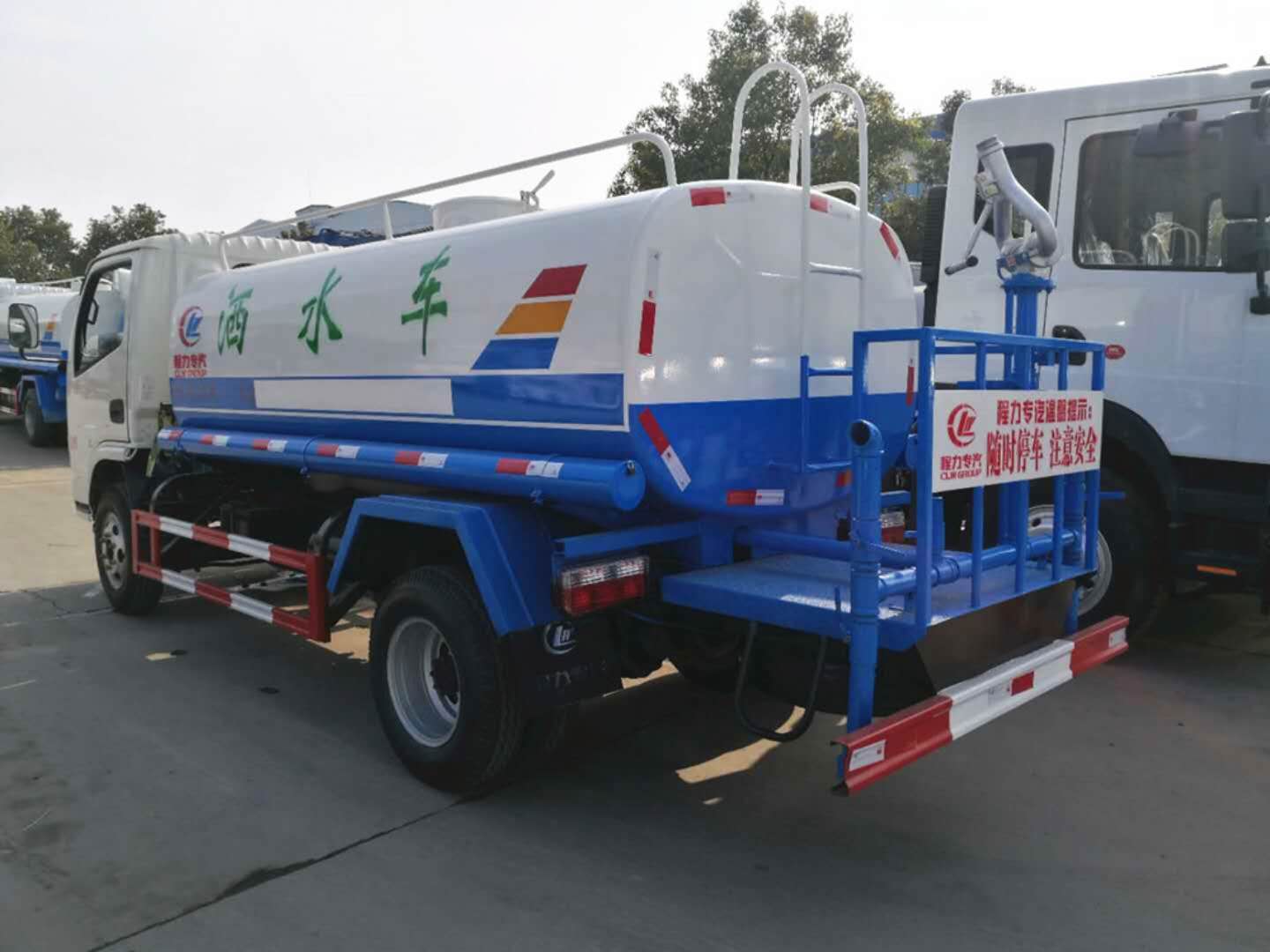 東風(fēng)福瑞卡灑水車(chē) 東風(fēng)福瑞卡灑水車(chē)