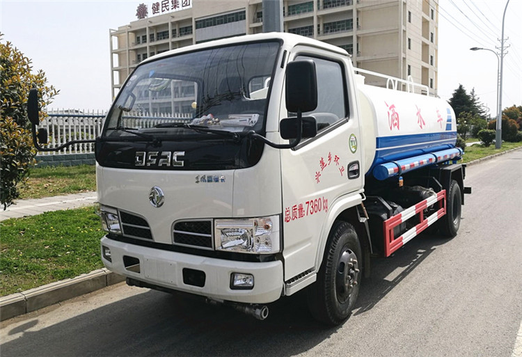東風(fēng)福瑞卡灑水車(chē)