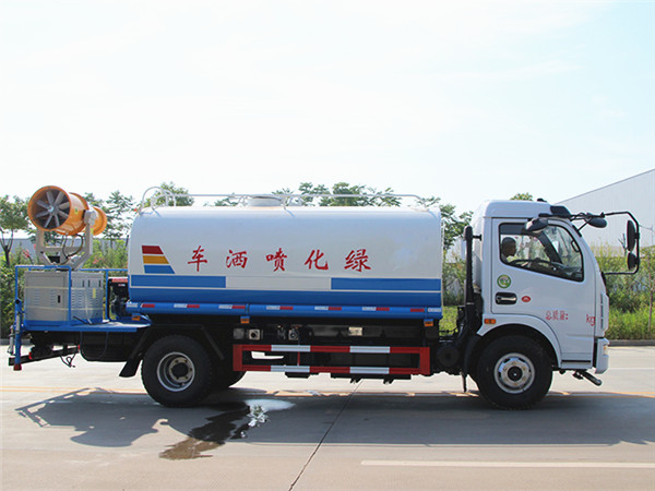 東風(fēng)多利卡D7霧炮車