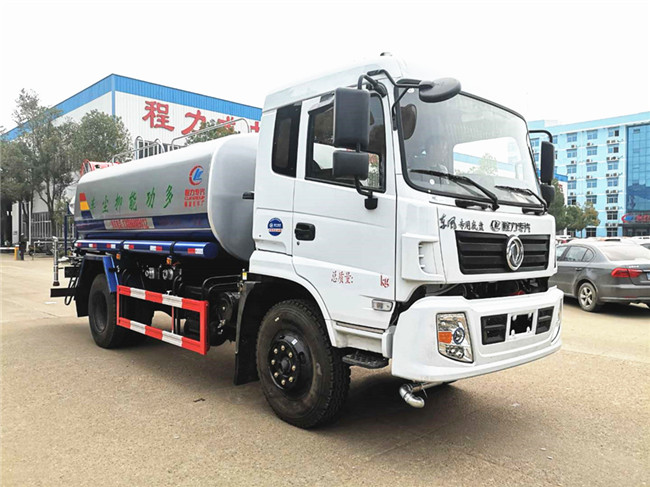 東風(fēng)12噸多功能抑塵車交車成功