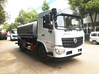 東風(fēng)D3L型12噸灑水車2臺(tái)發(fā)河北