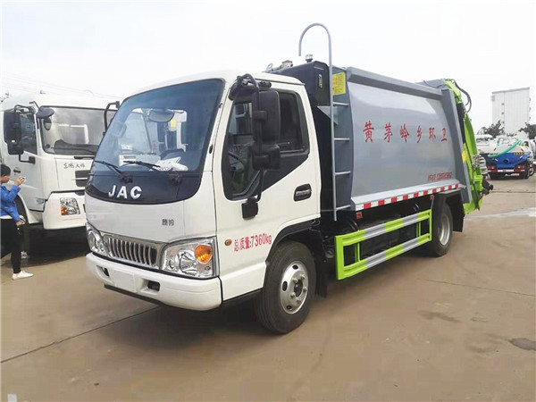 江淮康玲壓縮垃圾車發(fā)云南，湖北程力車輛上戶容易!