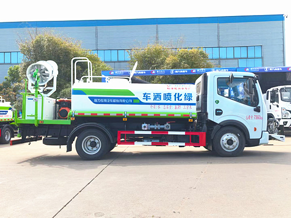 東風(fēng)專致5噸霧炮車