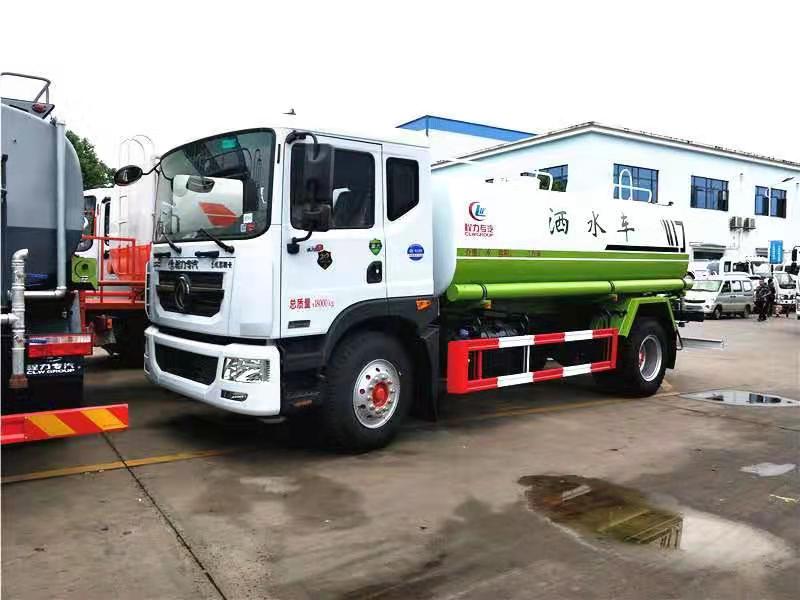 河南新鄉(xiāng)購(gòu)置一輛國(guó)六東風(fēng)D9灑水車