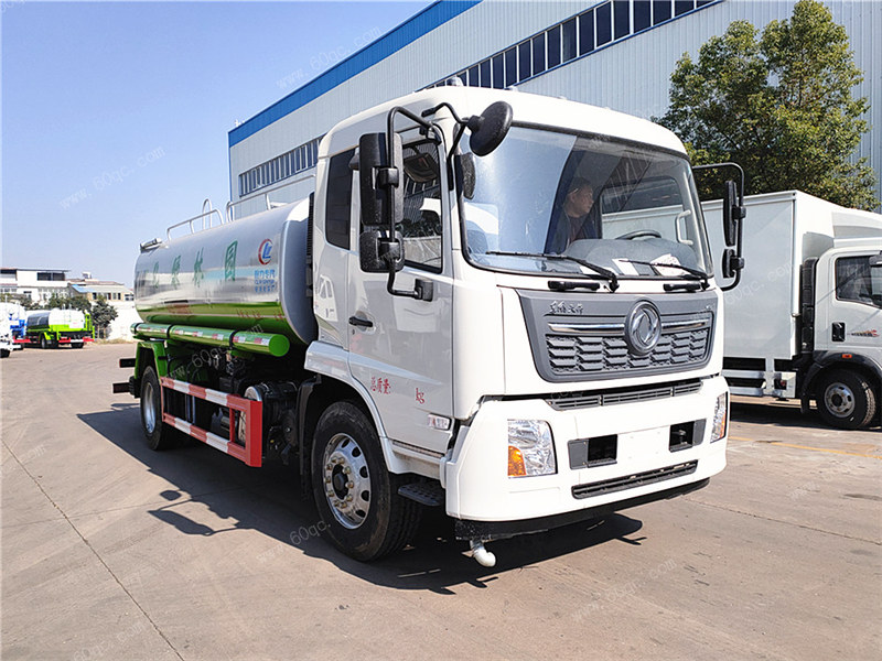 國(guó)六灑水車在購(gòu)買新車時(shí)糾結(jié)的幾個(gè)問題