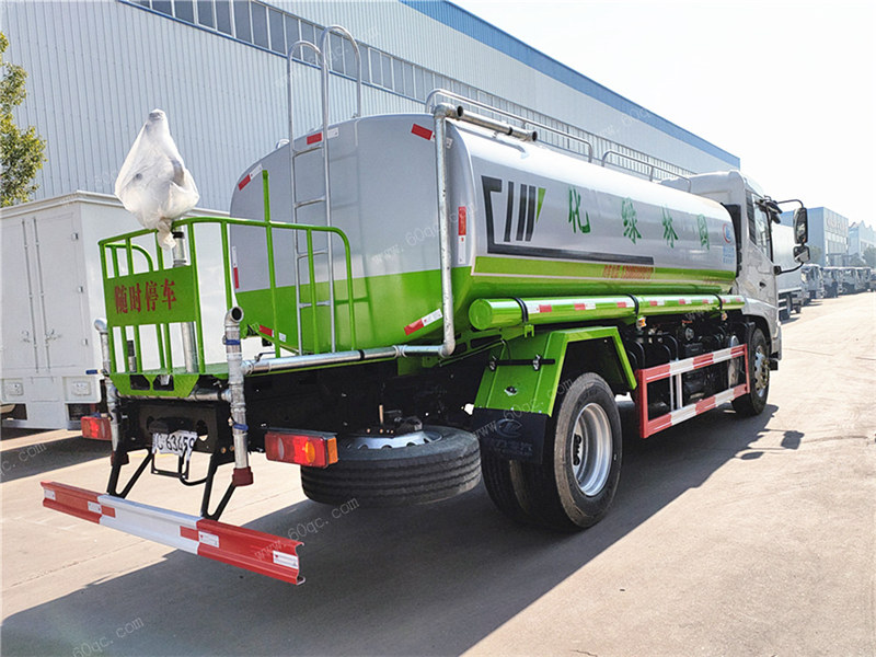 東風(fēng)天錦12-14噸灑水車
