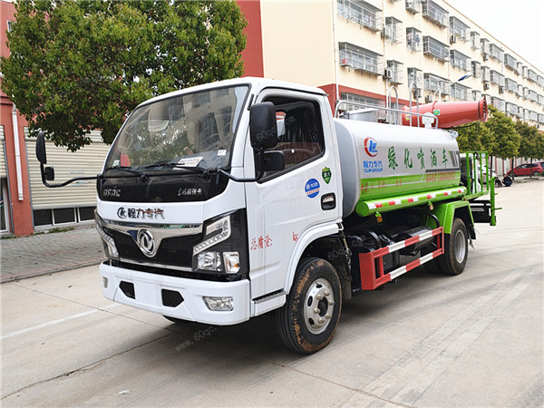 好的灑水車才能獲得認(rèn)可，老客戶回購(gòu)兩臺(tái)程力霧炮灑水車