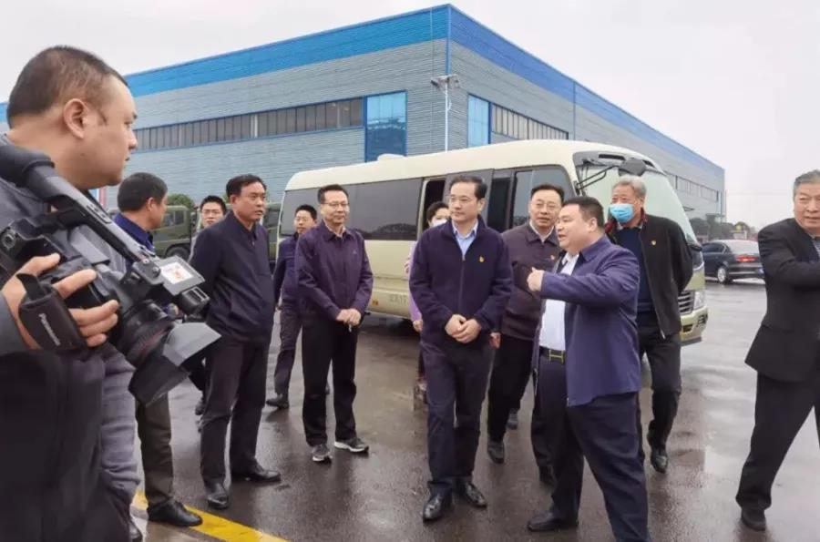 市區(qū)領(lǐng)導(dǎo)赴程力汽車(chē)集團(tuán)視察指導(dǎo)專(zhuān)汽暨應(yīng)急裝備核心產(chǎn)業(yè)