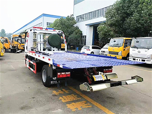 解放虎V藍(lán)牌一拖二清障車