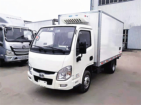 躍進(jìn)小福星S70冷藏車