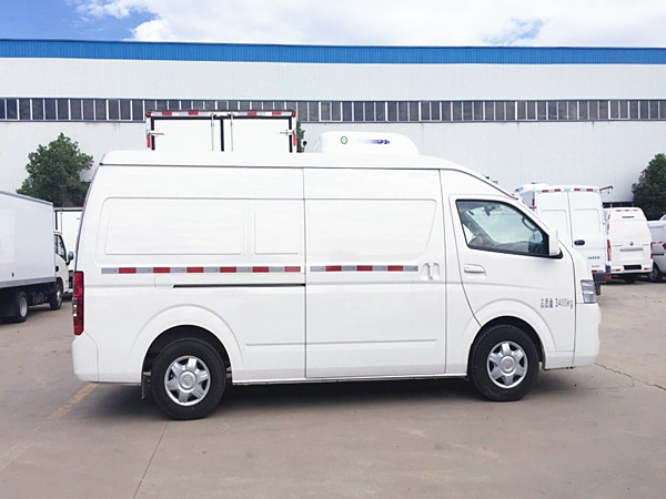 福田G9國(guó)六藍(lán)牌面包冷藏車