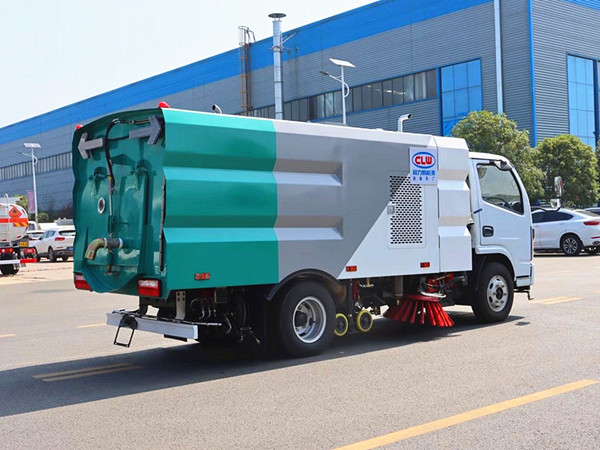 東風(fēng)多利卡5方洗掃車(chē) 東風(fēng)多利卡5方洗掃車(chē)