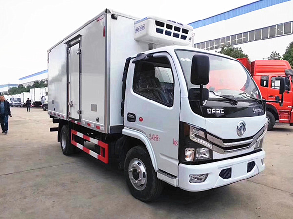東風(fēng)多利卡D6國(guó)六冷藏車