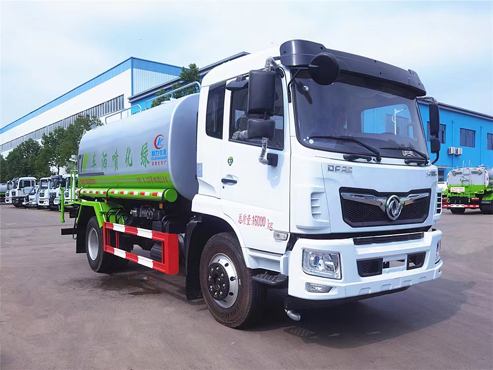 東風(fēng)12噸福瑞卡F9霧炮車(chē)