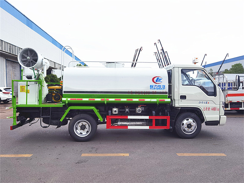 福田時(shí)代藍(lán)牌灑水抑塵車