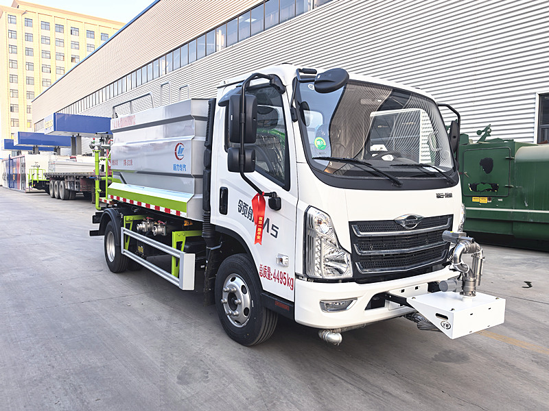 福田領(lǐng)航M5藍牌抑塵車 福田領(lǐng)航M5藍牌抑塵車